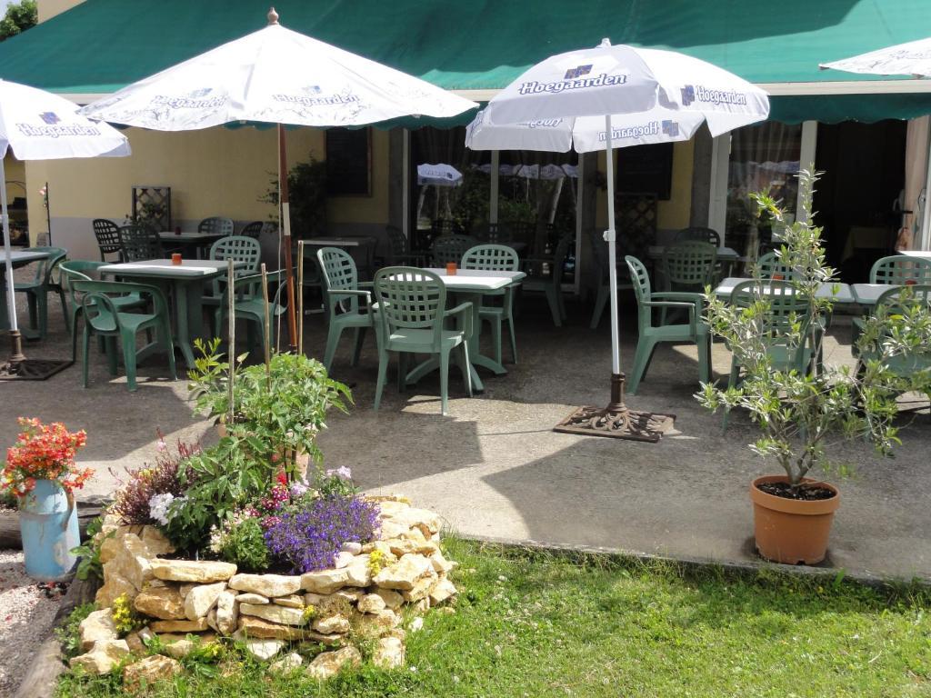 Cafe Hotel De La Gare Champagnole Dış mekan fotoğraf